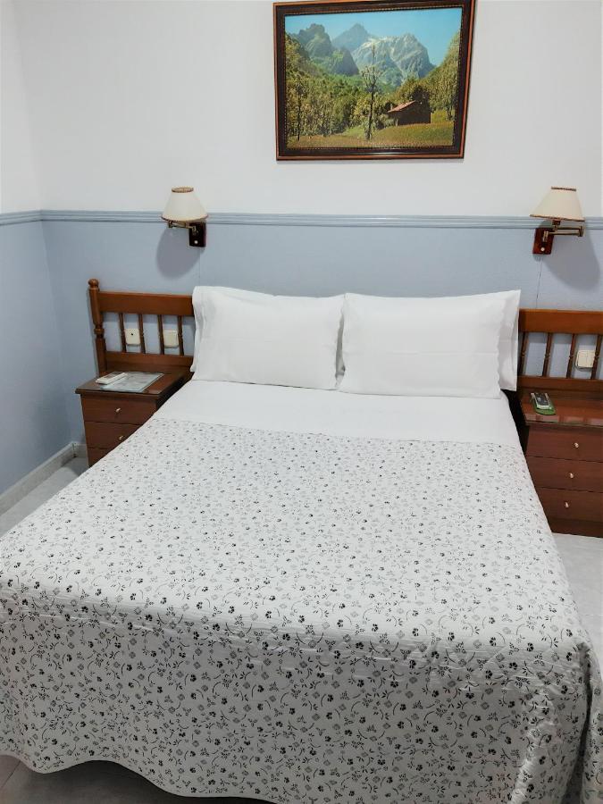 Hostal Dulcinea Madrid Kültér fotó