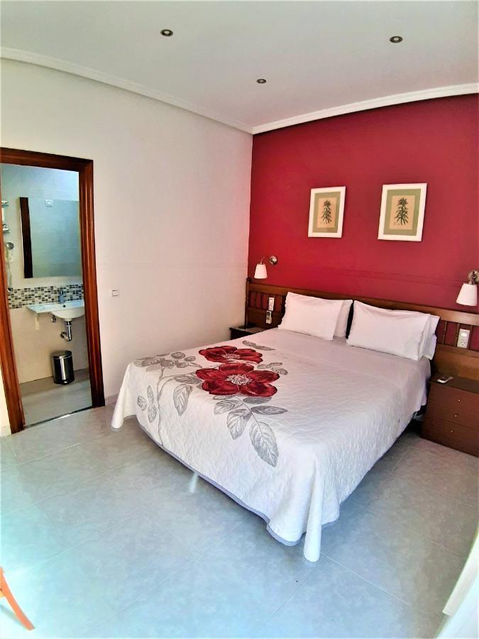 Hostal Dulcinea Madrid Kültér fotó
