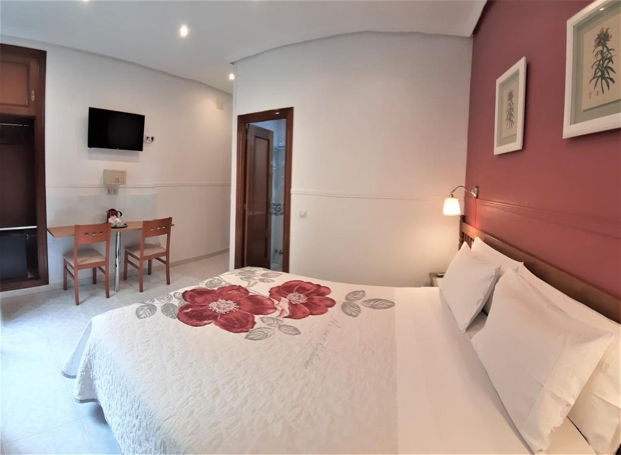 Hostal Dulcinea Madrid Kültér fotó