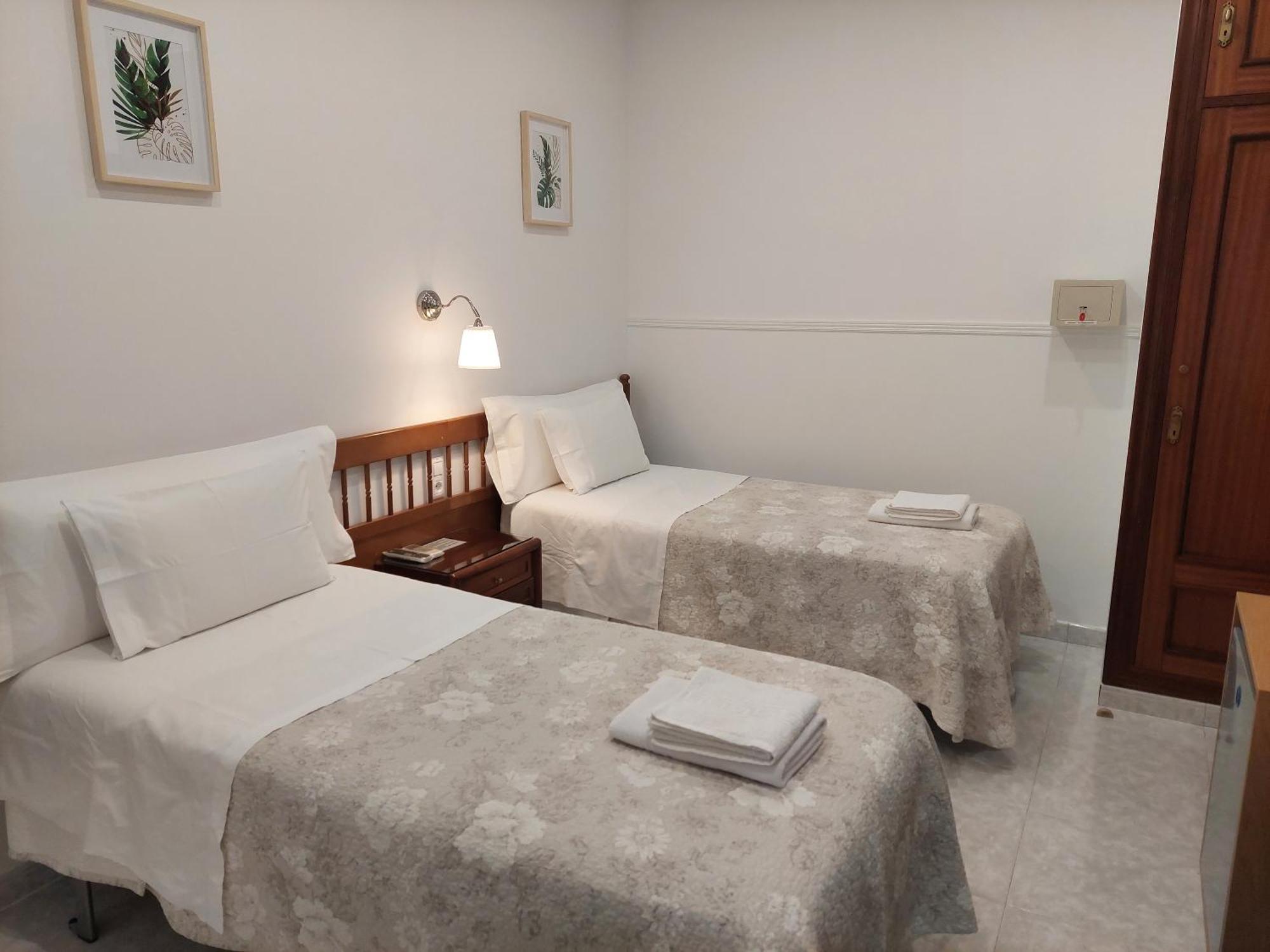 Hostal Dulcinea Madrid Kültér fotó