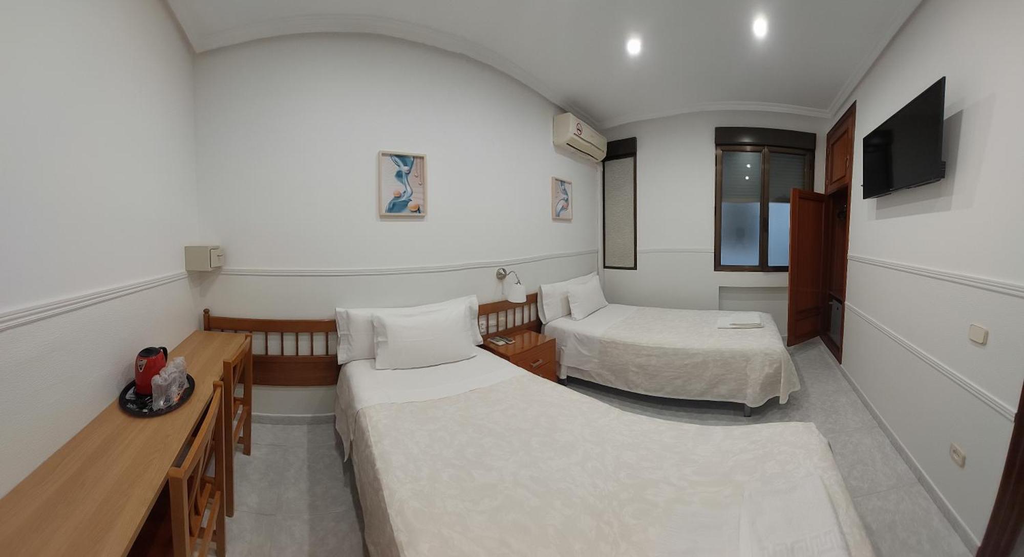 Hostal Dulcinea Madrid Kültér fotó