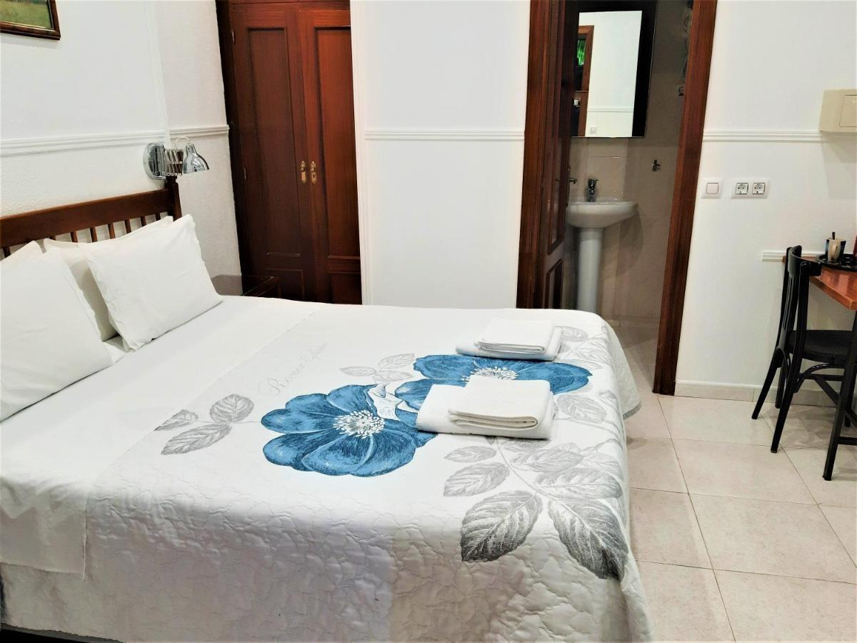Hostal Dulcinea Madrid Kültér fotó