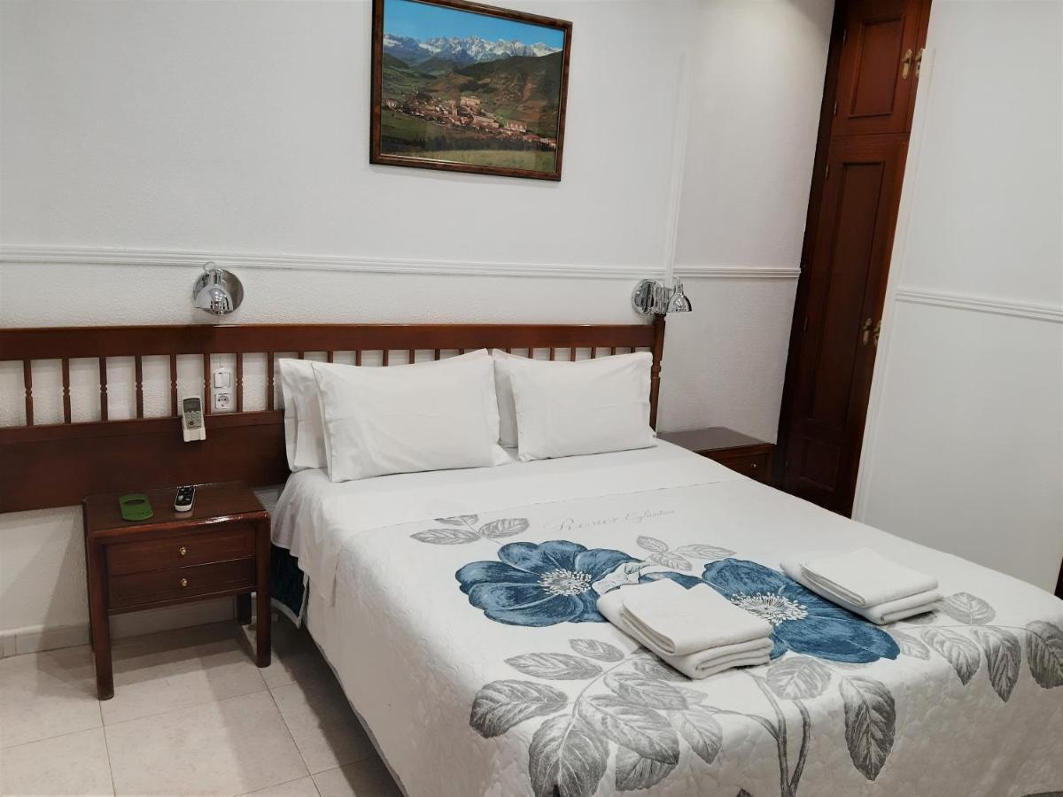 Hostal Dulcinea Madrid Kültér fotó