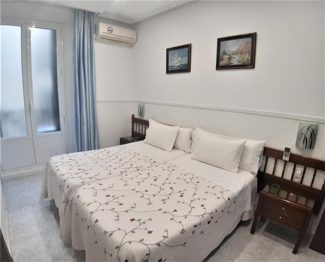 Hostal Dulcinea Madrid Kültér fotó